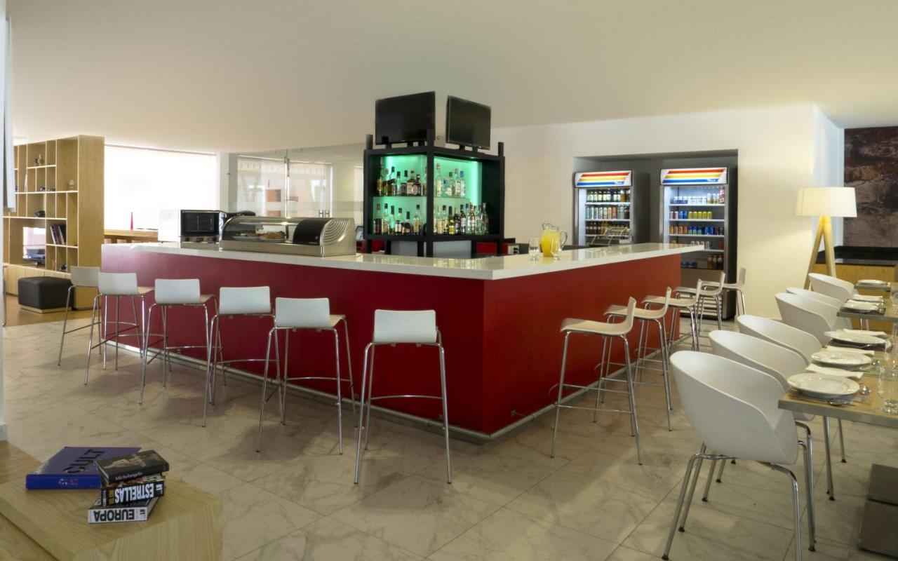 Fiesta Inn León Buitenkant foto